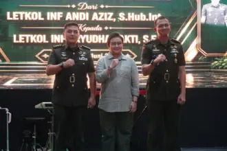 Letkol Inf Aryudha Sakti kini resmi menjabat sebagai Komandan Kodim (Dandim) 0703/Cilacap menggantikan pejabat lama, Letkol Inf Andi Aziz. Prosesi lepas sambut dilaksanakan secara khidmat di Aula Merah Putih Kodim 0703, Sabtu (21/6/2026) malam. (Foto: Diskominfo Cilacap)