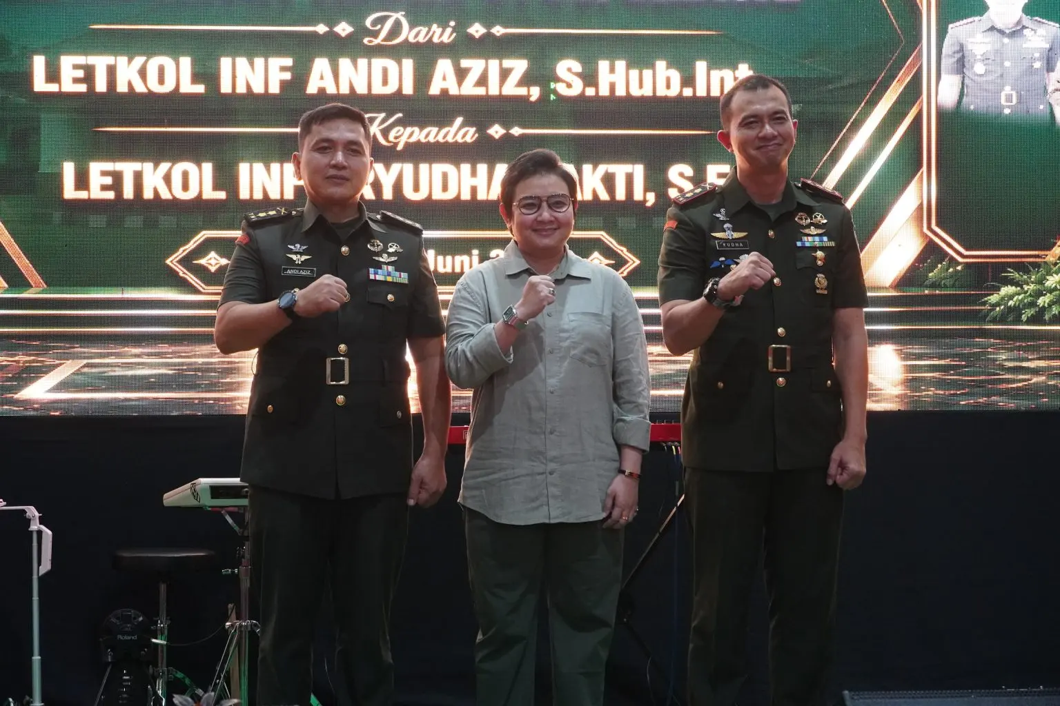 Letkol Inf Aryudha Sakti kini resmi menjabat sebagai Komandan Kodim (Dandim) 0703/Cilacap menggantikan pejabat lama, Letkol Inf Andi Aziz. Prosesi lepas sambut dilaksanakan secara khidmat di Aula Merah Putih Kodim 0703, Sabtu (21/6/2026) malam. (Foto: Diskominfo Cilacap)
