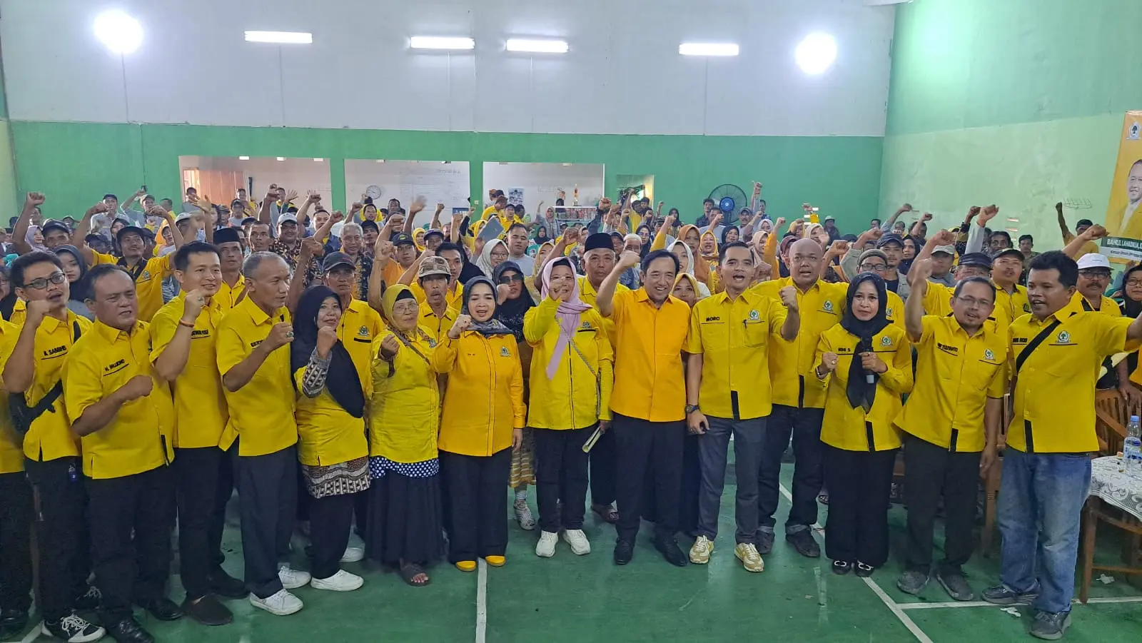 Ratusan Kader hadiri Muscam XI Golkar Cilacap di Karangrena Maos Cilacap. (Faiz Ardani).
