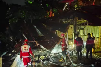 Kebakaran menimpa gudang dupa
