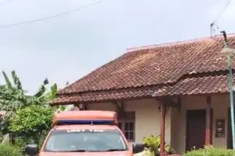 2 Mayat Perempuan Ditemukan Dalam Satu Rumah Di Patikraja, Satu Usia 81th Satu Lagi 18th