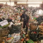 Senjakala Mantan Guru SMA Di Purwokerto, Menjemput Asa di Antara Tumpukan Sampah Setelah Ditipu Pegawai Bank Mantap