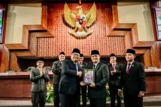 Gubernur terima penghargaan opini WTP 15 kali beturut-turut