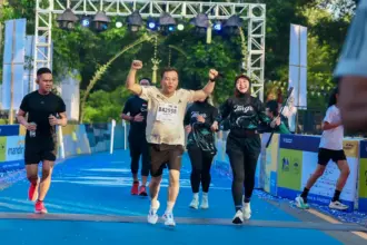 GUbernur Luthfi saat mengikuti Jogja Marathon 2026