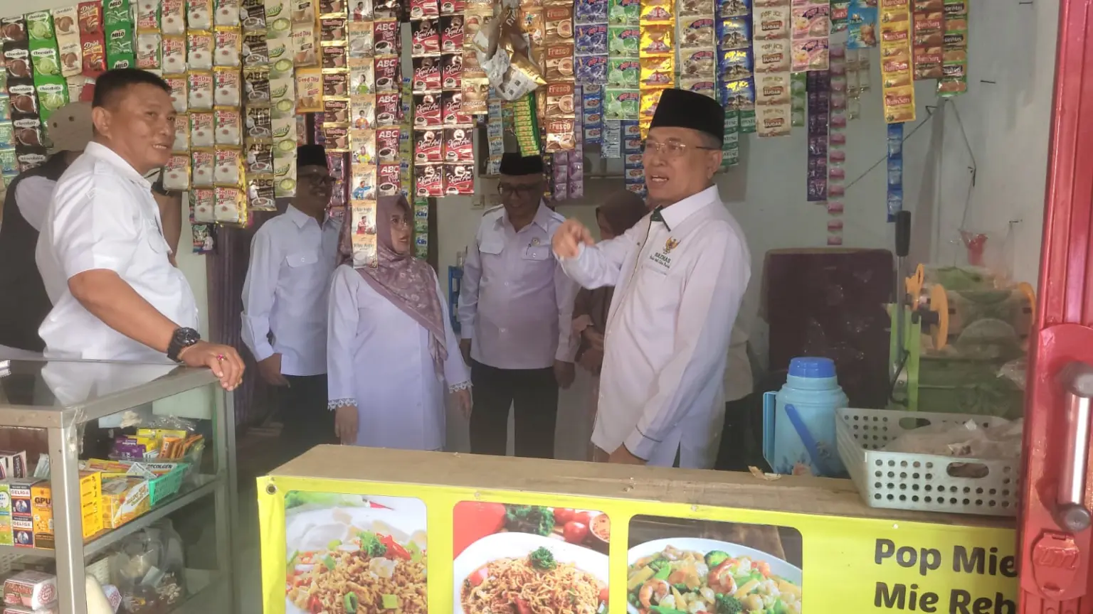 Salah satu outlet Z-Mart, program dari Badan Amil Zakat Nasional (BAZNAS) Kabupaten Banyumas